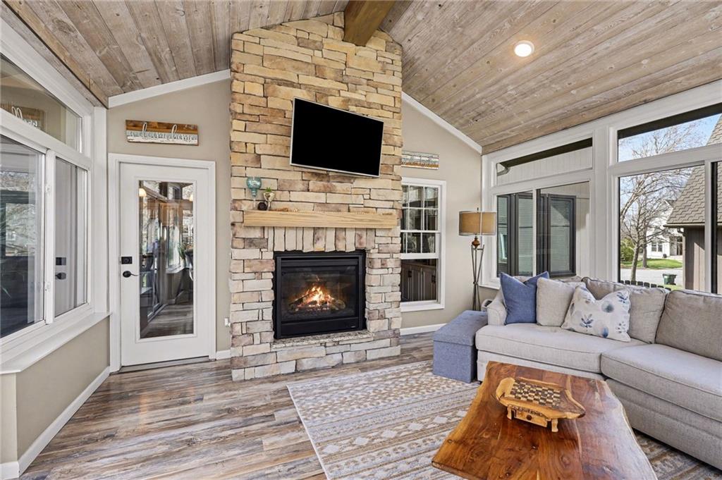 5420 W 132nd Terrace