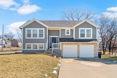 1216 N Parkway Drive Olathe KS 66061