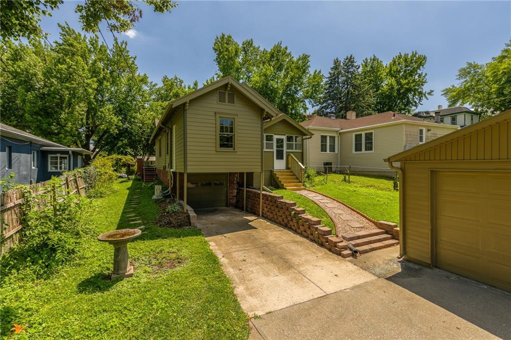 St Joseph, Missouri 64506, United States, 2 Bedrooms Bedrooms, ,2 BathroomsBathrooms,Residential,Active,186053