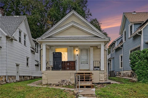 Photo of 220 N ELMWOOD Avenue, Kansas City, MO 64123 (MLS # 2645199)