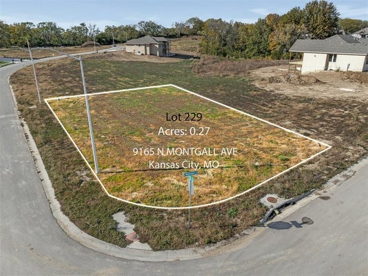 9165 N MONTGALL AVE, KANSAS CITY, MO 64156 - Image d4e450c0fccdc2797be448d488caf012/3593991066
