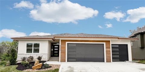 8033 Payne Street, Shawnee, KS 66220 - #: 2462317