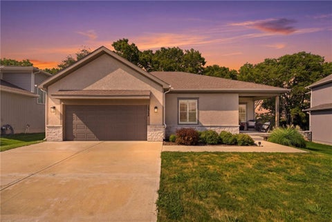 Photo of 15264 W 171st Terrace, Olathe, KS 66062 (MLS # 2640192)