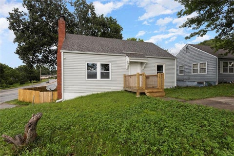 Photo of 11200 E 40th Street S, Independence, MO 64052 (MLS # 2627177)
