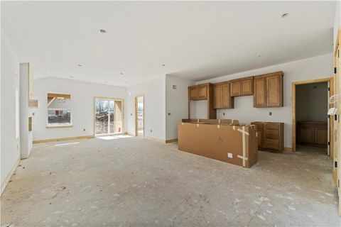MLS: 2501552