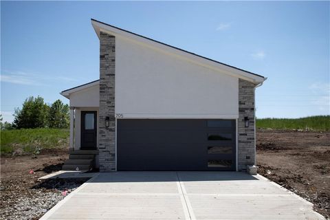 705 SW Glenn Circle, Raymore, MO 64083 - #: 2501552