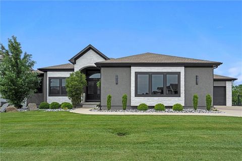 3112 Legacy Wood Drive Lee's Summit MO 64086