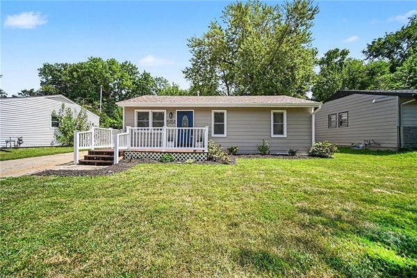 5151 N CORRINGTON AVE, KANSAS CITY, MO 64119 - Image d544882e795b21f48fd89fe14eb6c2d0/1510367293