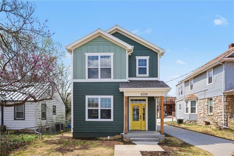 Photo of 4206 Pearl Street, Kansas City, KS 66103 (MLS # 2640854)