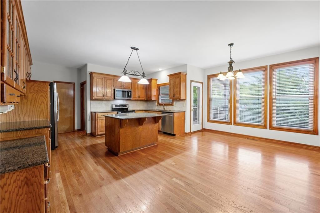 Photo of 16505 W 80th Terrace, Lenexa, KS 66219 (MLS # 2623631)