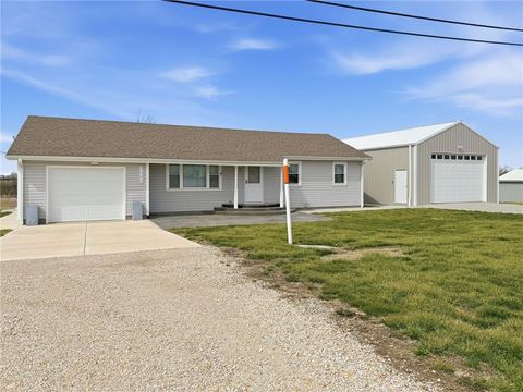 1002 S Hughes Street, Hamilton, MO 64644 - MLS#: 2608779
