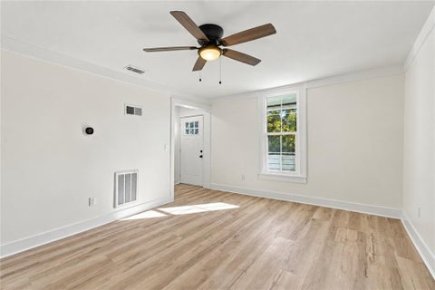 Tiny photo for 230 N Missouri Street, Liberty, MO 64068 (MLS # 2645937)