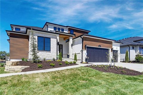 17024 Parkhill Street Overland Park KS 66221