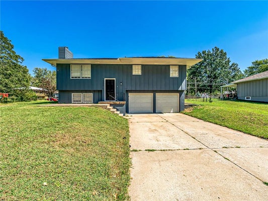 1400 SW SPEAS DR, BLUE SPRINGS, MO 64014 - Image d5dbfb3174ca2c447a735655133fafb2/393713631