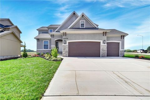 Photo of 16204 S Twilight Lane, Olathe, KS 66062 (MLS # 2570297)