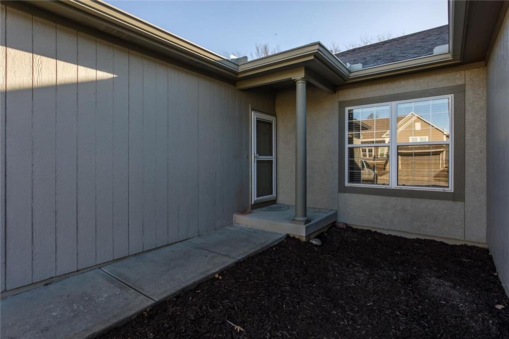 1231 N 131st Terrace