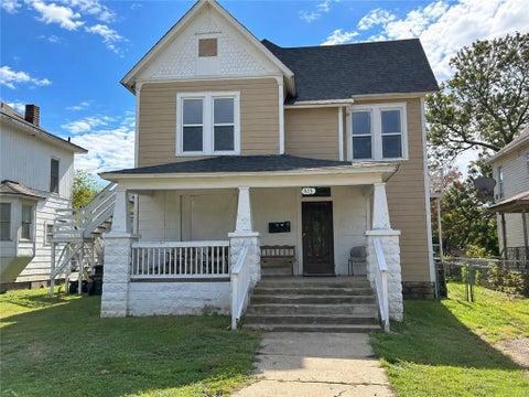 Photo of 615 W 8 Street, Coffeyville, KS 67337 (MLS # 2648553)