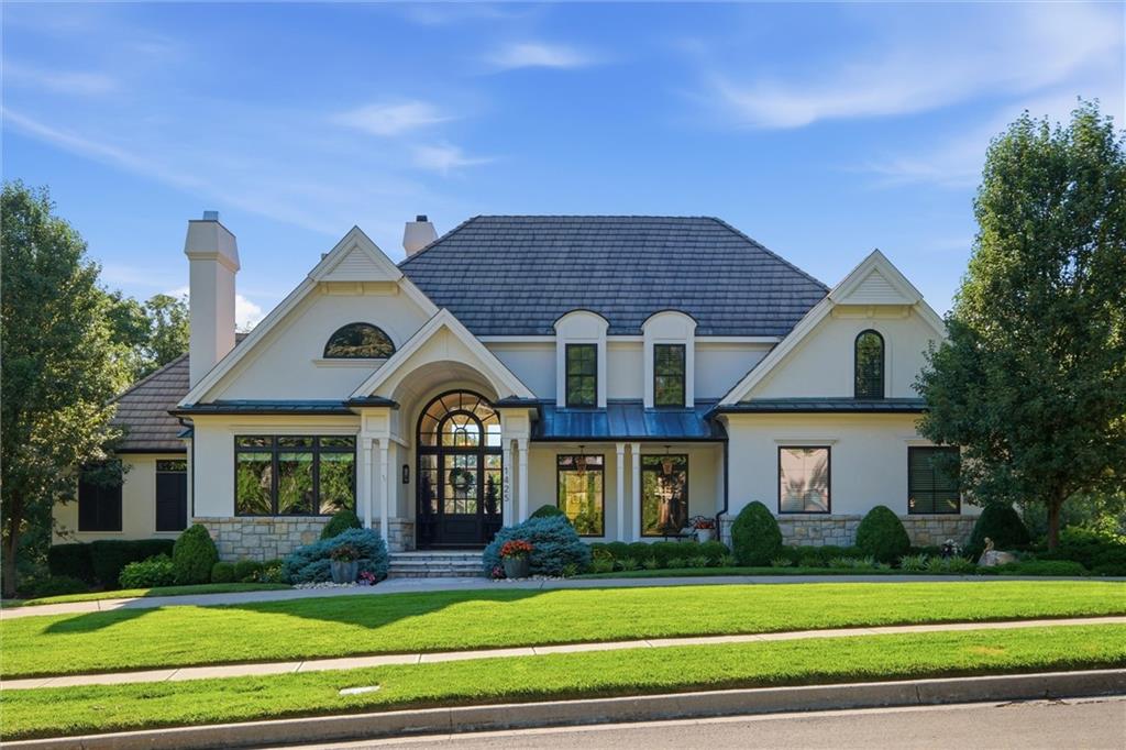 1425 Woodbury Drive