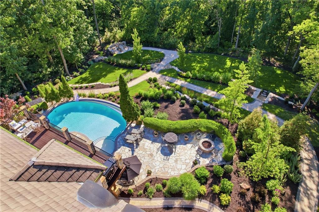 1425 Woodbury Drive