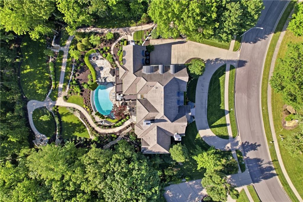 1425 Woodbury Drive