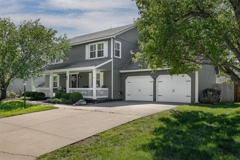 Photo of 907 Andover Street, Lawrence, KS 66049 (MLS # 2616023)