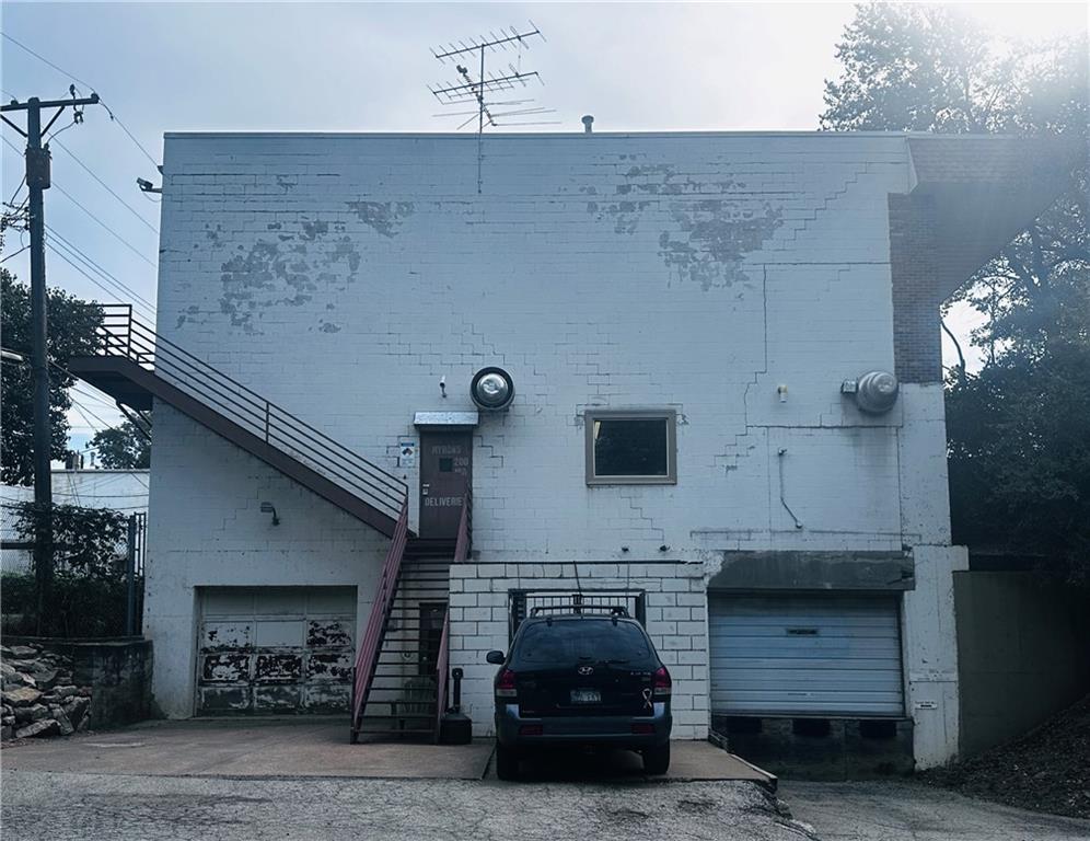 200 N 6th Street