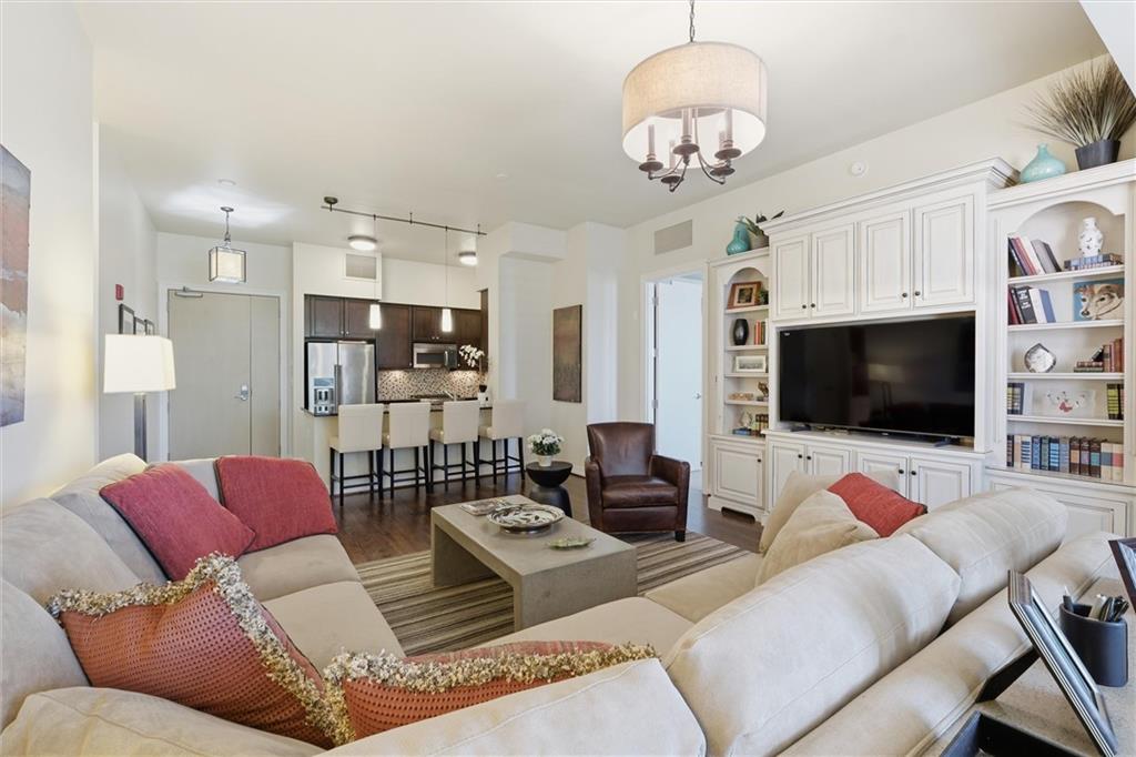 4900 Central #305 Street