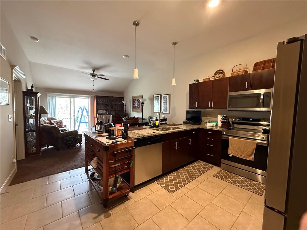 9324-9326 N Robinhood Avenue