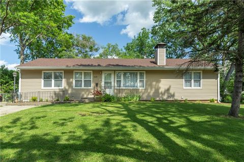 8401 England Street, Overland Park, KS 66212 - MLS#: 2551549