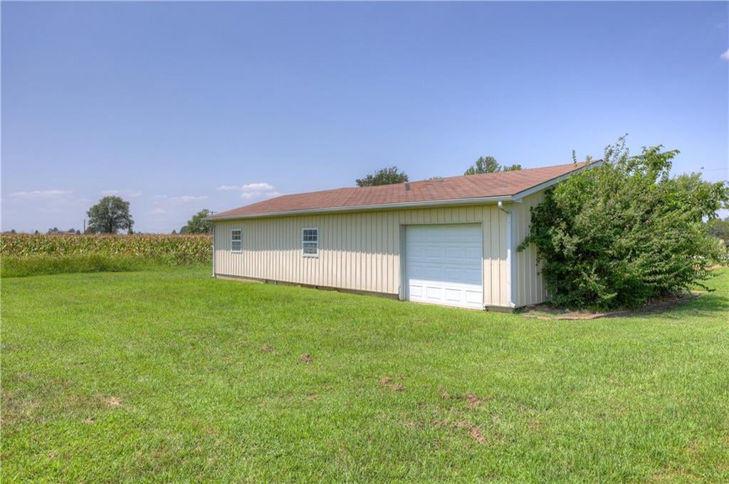 1030 W Country Road