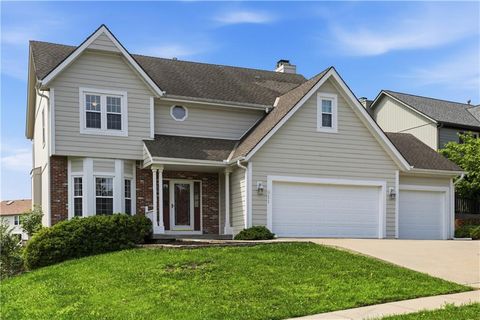 Photo of 511 NE 95th Court, Kansas City, MO 64155 (MLS # 2624110)