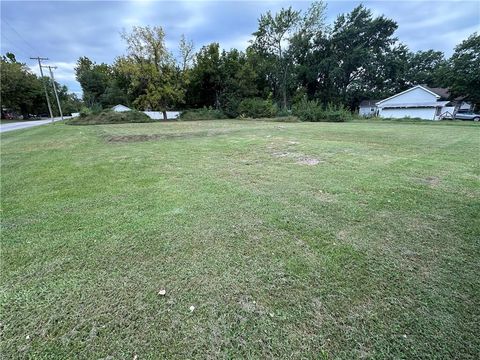 MLS: 2606216