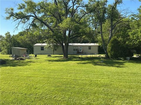 Photo of 521 Hoover Street, Pomona, KS 66076 (MLS # 2619092)