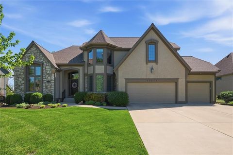 Photo of 12713 Century Street, Overland Park, KS 66213 (MLS # 2606007)