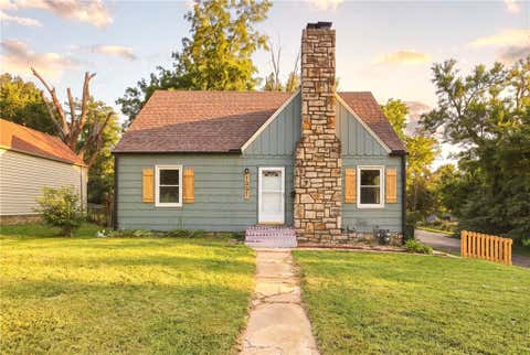 Photo of 1301 E 80th Street, Kansas City, MO 64131 (MLS # 2636850)