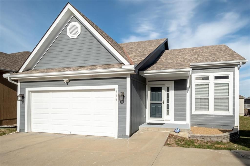 Photo of 714 E 125th Street, Kansas City, MO 64146 (MLS # 2596725)