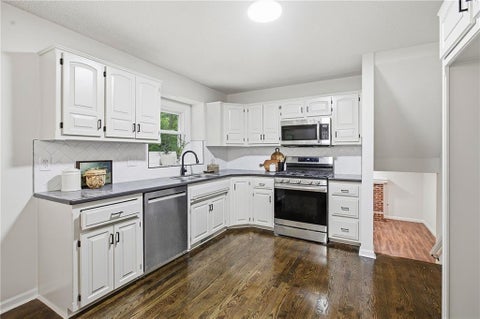 Tiny photo for 1310 Amesbury Avenue, Liberty, MO 64068 (MLS # 2625349)