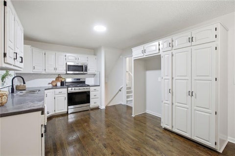 Tiny photo for 1310 Amesbury Avenue, Liberty, MO 64068 (MLS # 2625349)