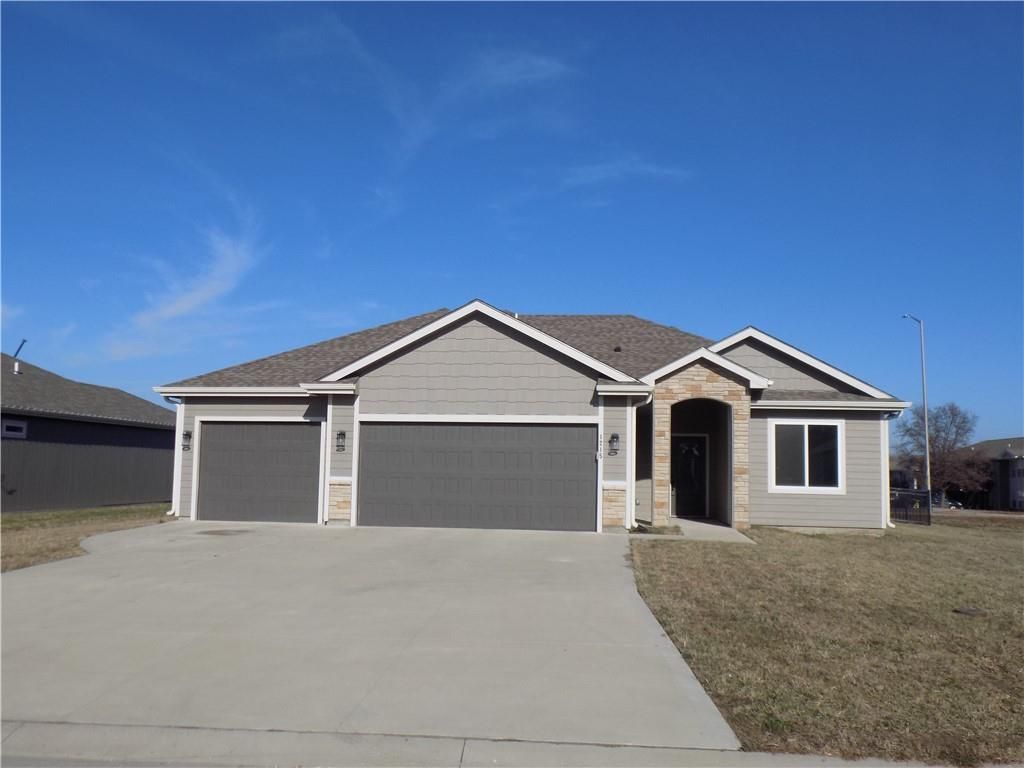 Photo of 1215 Alexander Court, Ottawa, KS 66067 (MLS # 2592579)