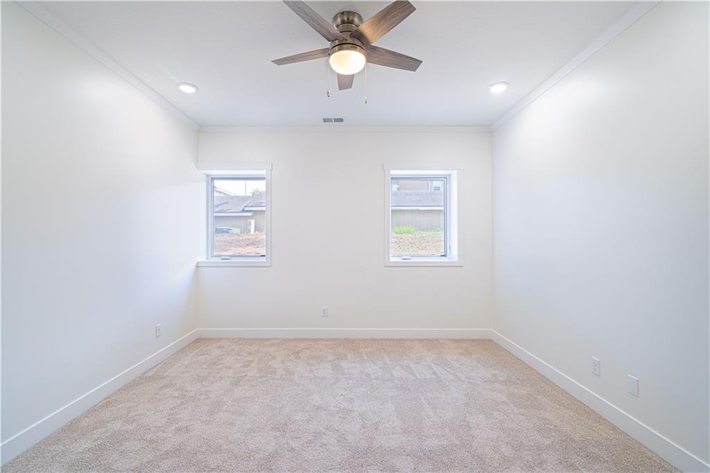 St Joseph, Missouri 64506, United States, 2 Bedrooms Bedrooms, ,2 BathroomsBathrooms,Residential,Active,50250