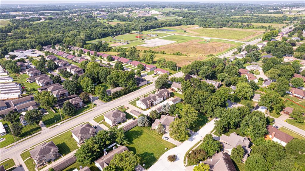 St Joseph, Missouri 64506, United States, 2 Bedrooms Bedrooms, ,2 BathroomsBathrooms,Residential,Active,50250