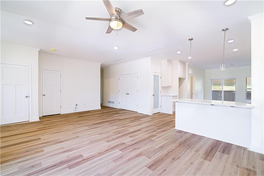 St Joseph, Missouri 64506, United States, 2 Bedrooms Bedrooms, ,2 BathroomsBathrooms,Residential,Active,50250