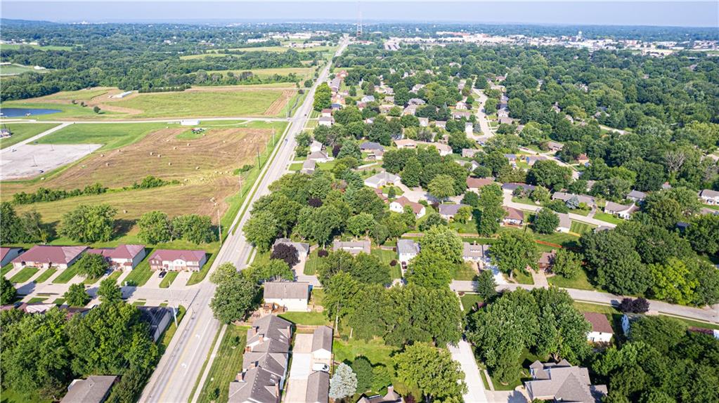 St Joseph, Missouri 64506, United States, 2 Bedrooms Bedrooms, ,2 BathroomsBathrooms,Residential,Active,50250