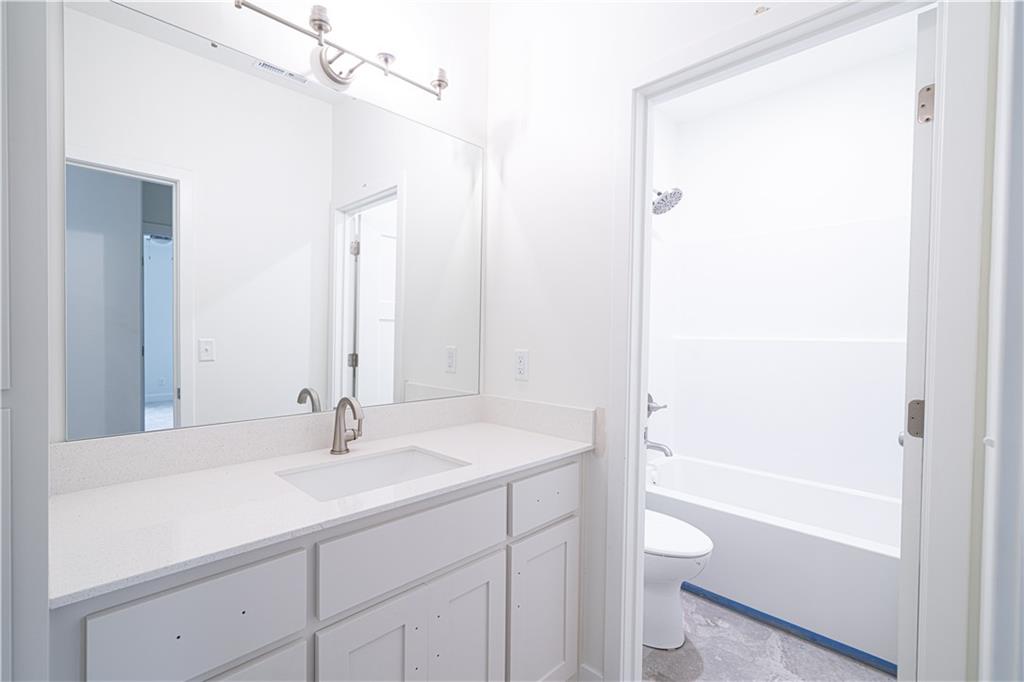 St Joseph, Missouri 64506, United States, 2 Bedrooms Bedrooms, ,2 BathroomsBathrooms,Residential,Active,50250