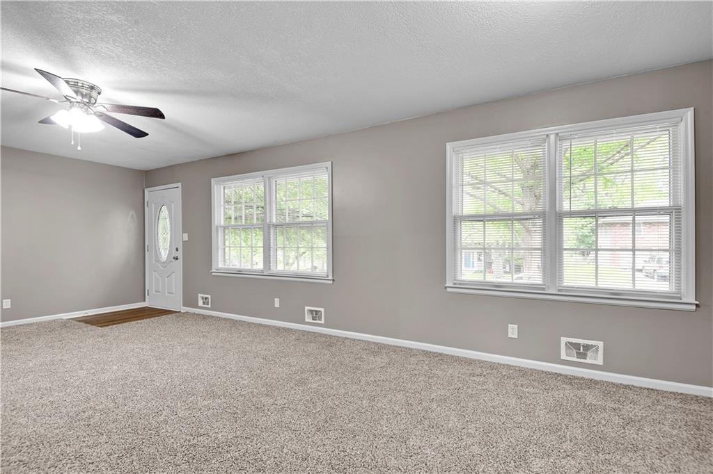 3622 QUEEN RIDGE Drive