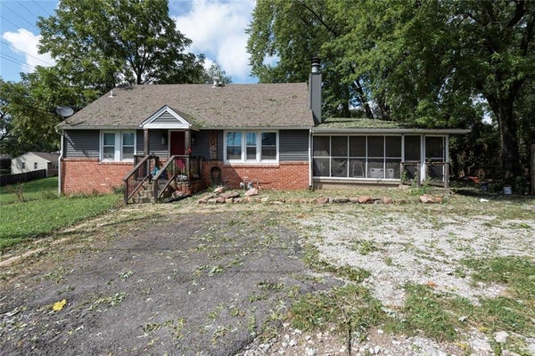 6046 EDITH AVE, KANSAS CITY, KS 66104 - Image d6ff2e3b45cbbafa9e2ca6a0bd099144/543771793