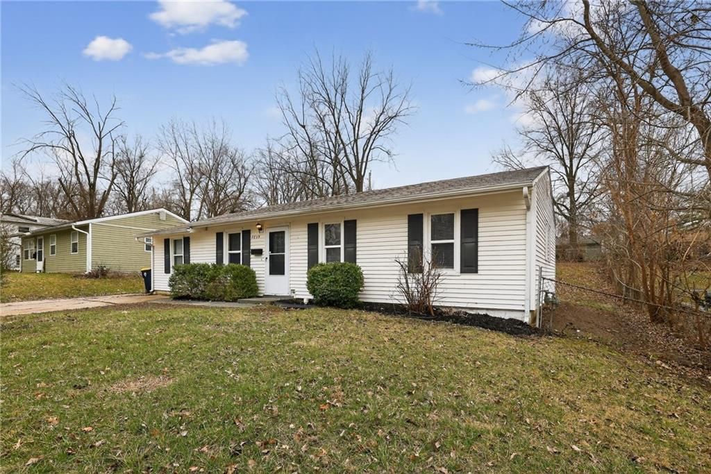 Photo of 7815 E 51st Street, Kansas City, MO 64129 (MLS # 2606615)