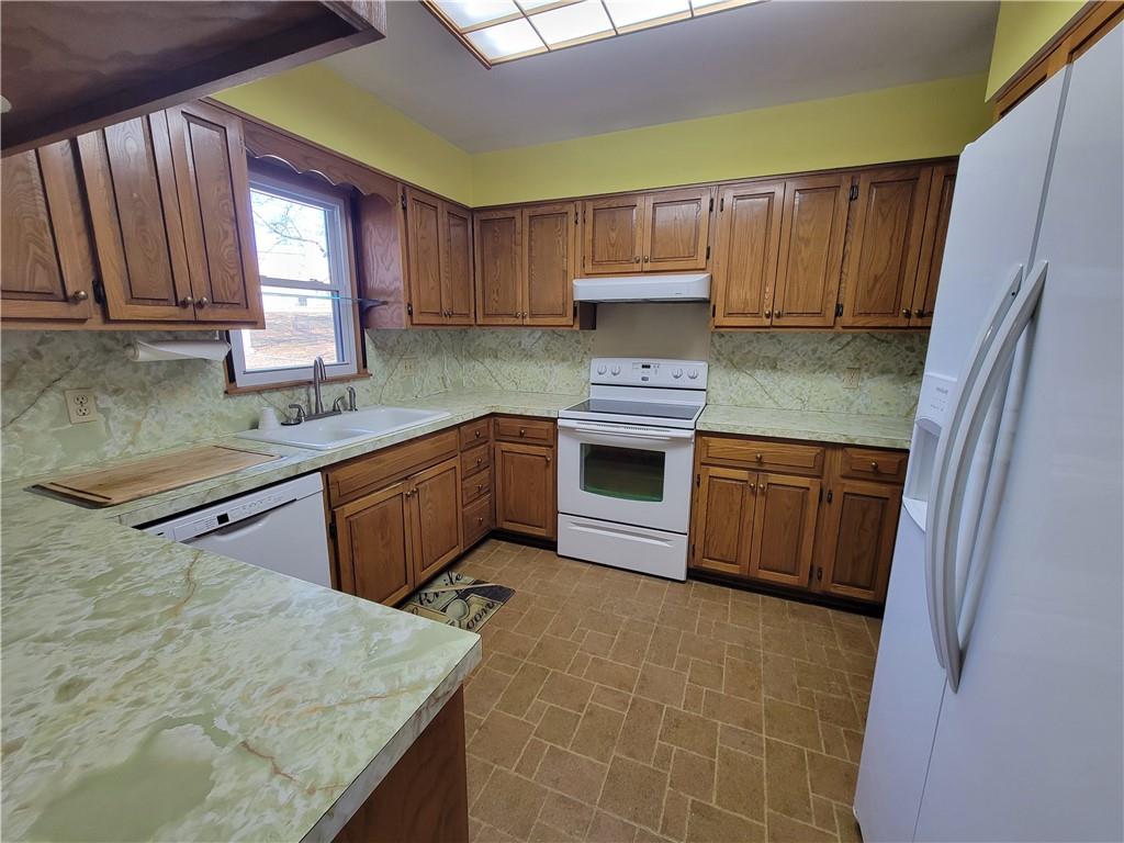 St Joseph, Missouri 64506, United States, 3 Bedrooms Bedrooms, ,2 BathroomsBathrooms,Residential,Pending,79889