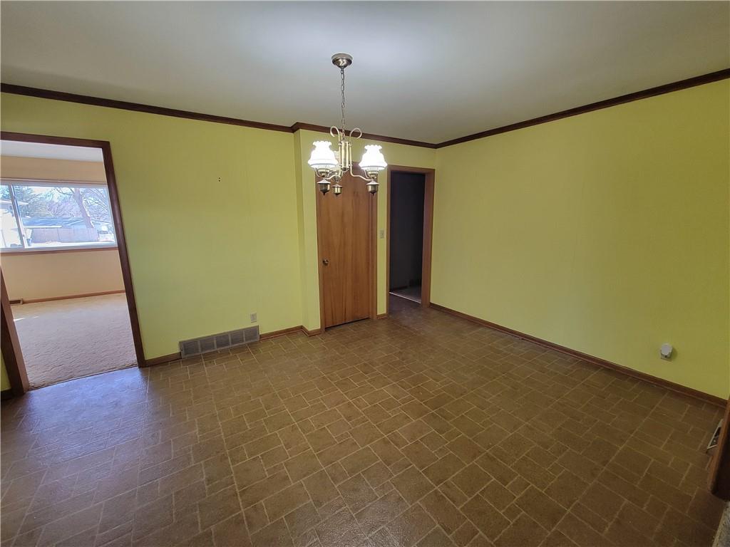 St Joseph, Missouri 64506, United States, 3 Bedrooms Bedrooms, ,2 BathroomsBathrooms,Residential,Pending,79889