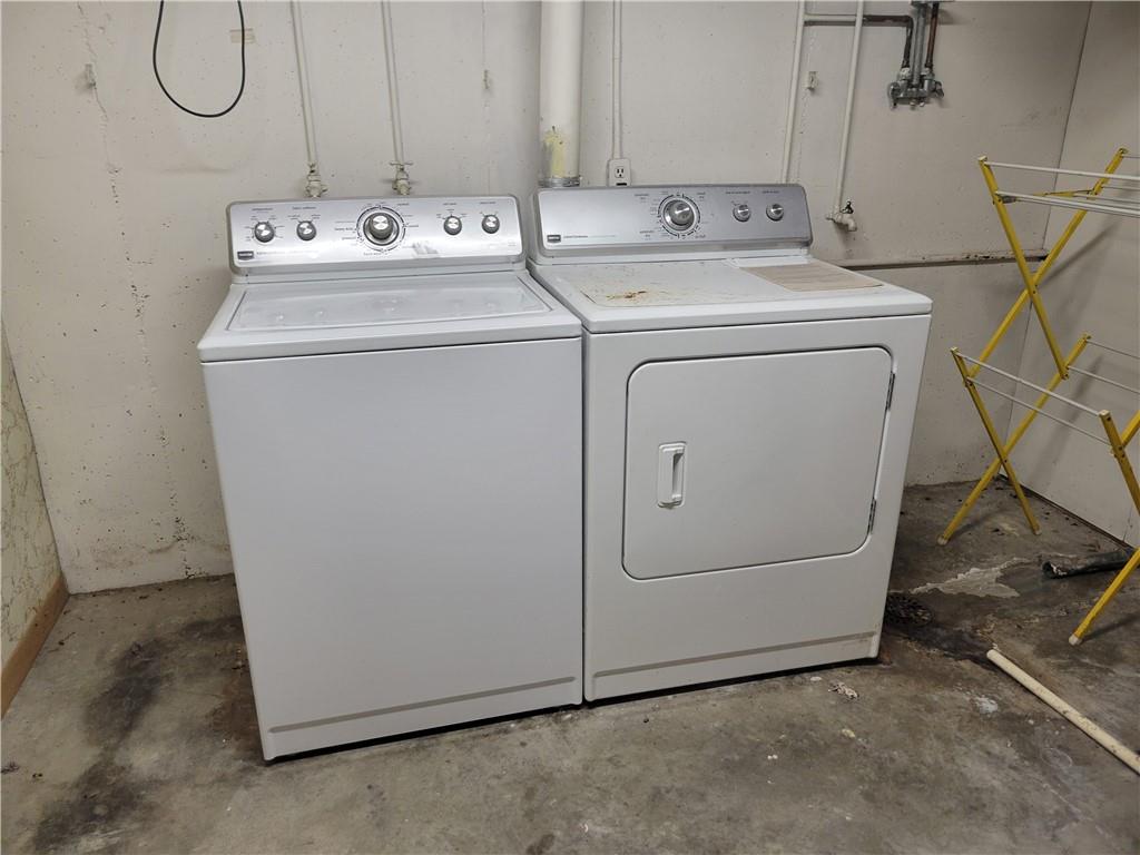 St Joseph, Missouri 64506, United States, 3 Bedrooms Bedrooms, ,2 BathroomsBathrooms,Residential,Pending,79889